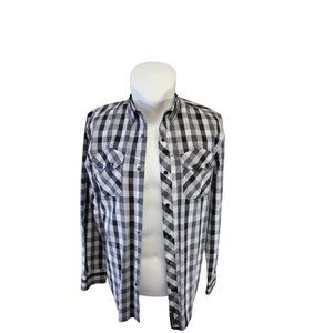 Amp Lify / Long sleeved button up / (SIze M)/ Black and White